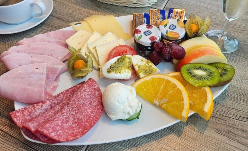 attikos_reichhaltiges_fruehstueck2